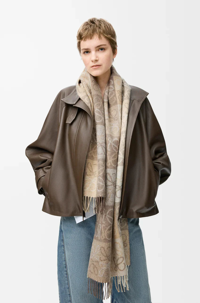 Scarf in wool and cashmere White/beige