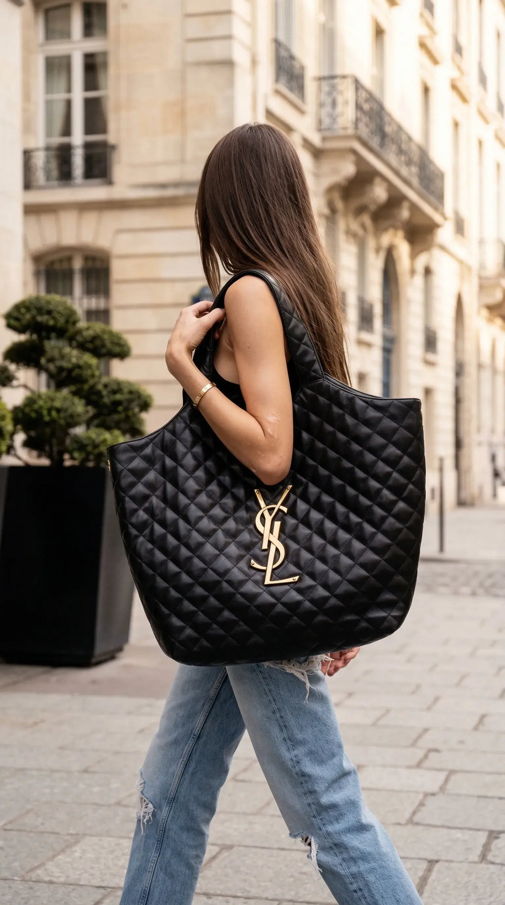 Oversized Quilted Tote Bag – Black