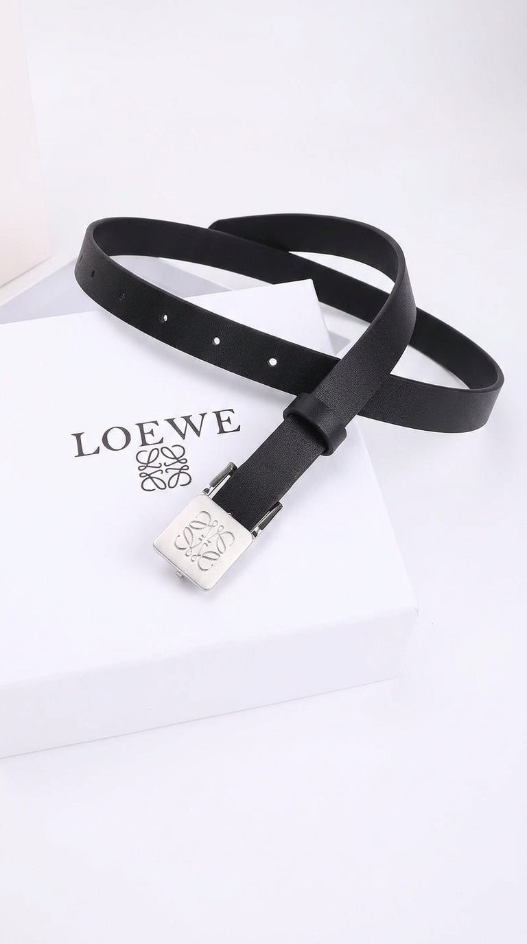 Reversible Anagram belt in smooth calfskin Black/silver
