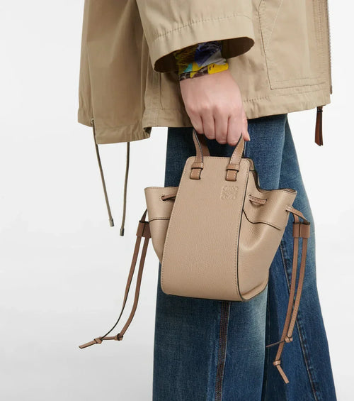 Compact Hammock bag in classic calfskin Beige - EliteLux Outlet
